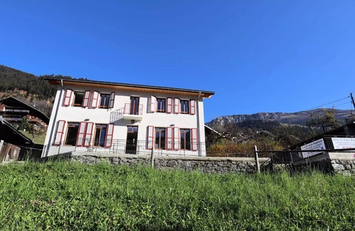 Beaufort Villa | Residence Gite De Saint Jean Baptiste - COLLECTIVE MANAGEMENT GîTE - 15 PERS. TOURISM/HANDICAP- Ranked *