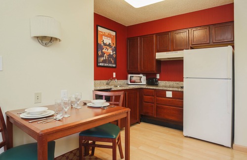 Flint Hotel | Residence Inn By Marriott Flint