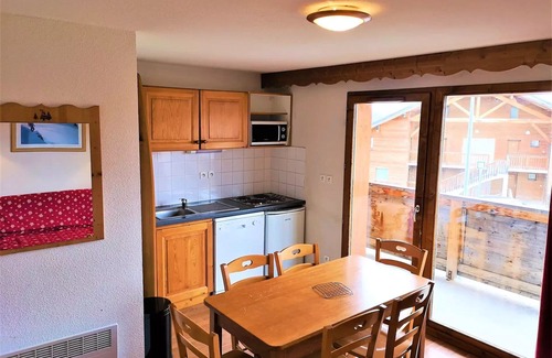 La Joue du Loup Apartment | Residence La Crête Du Berger - 2 rooms 6 people - The shepherd's crest