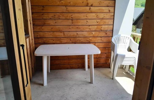 Saint-Jean-d'Arves Apartment | Residence La Fontaine Du Roi - Apartment 6 beds, 300m from the ski slopes, mountain view