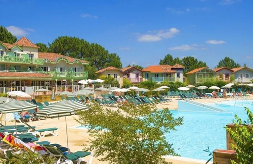 Lacanau-Ocean Apartment | Residence Lacanau les Pins - T2 apartment with private and heated pool