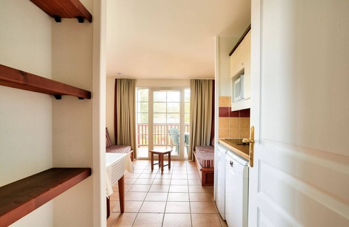 Uhart-Cize Apartment | Residence Le Parc d'Arradoy - maeva Home - 2 room apartment for 5 people - Selection