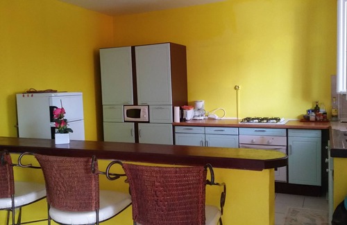 Le Moule Apartment | Résidence les 2 Moulins private swimming pools/jacuzzis and 3 minutes from the beach