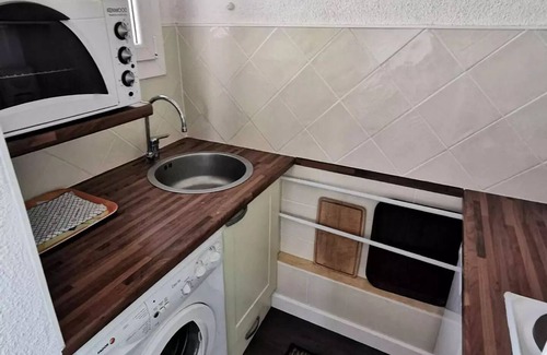 Port Leucate Apartment | Residence Les Aigues Marines - Beautiful three-room apartment with sea view in Port Leucate. Ref: 1AM 187