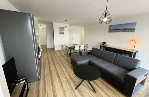 Lacanau-Ocean Apartment | Residence Les Embruns - New apartment near amenities for 6 people with parking