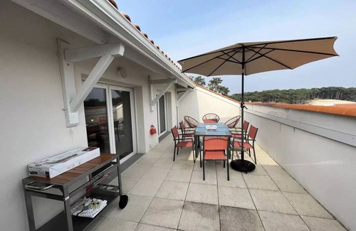 Lacanau-Ocean Apartment | Residence Les Embruns - New apartment near amenities for 6 people with parking