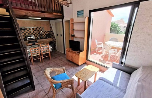 Port Leucate Apartment | Residence Maisons Des Sables 4 - APPT T2 CAB OR MEZZ 6 sleeping accommodations PORT LEUCATE. Ref: 2MS4 258