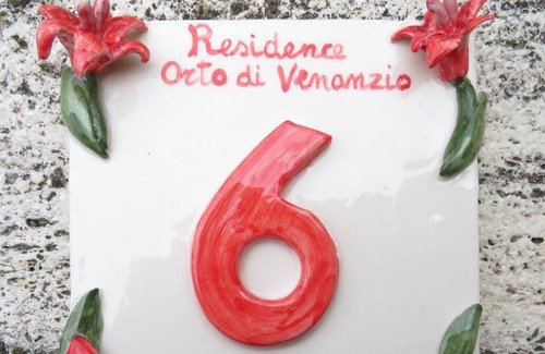 Barrea Apartment | Residence 'Orto di Venanzio' - The Red Lily