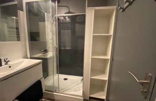 Santa-Lucia-di-Moriani Apartment | Residence Santa Lucia, studio avec piscine , vue mer et pied dans l'eau , Moriani-Plage