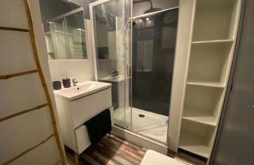 Santa-Lucia-di-Moriani Apartment | Residence Santa Lucia, studio avec piscine , vue mer et pied dans l'eau , Moriani-Plage