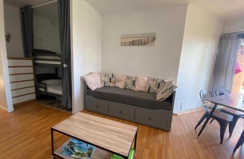 Santa-Lucia-di-Moriani Apartment | Residence Santa Lucia, studio avec piscine , vue mer et pied dans l'eau , Moriani-Plage