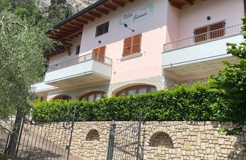Limone sul Garda Apartment | Residence Villa Gianna Two-room apartment with lake view for 2 people