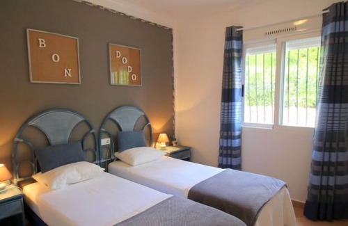 La Colina Apartment | Residencial Amanecer by Interhome