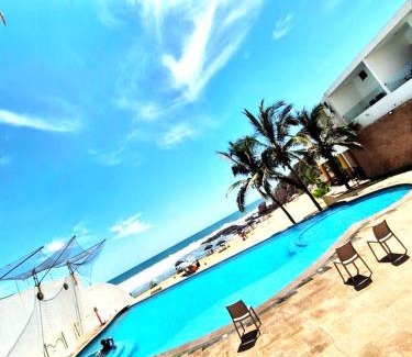 Cerritos Villa | Residencial De Lujo Playas Brujas Alberca y Playa