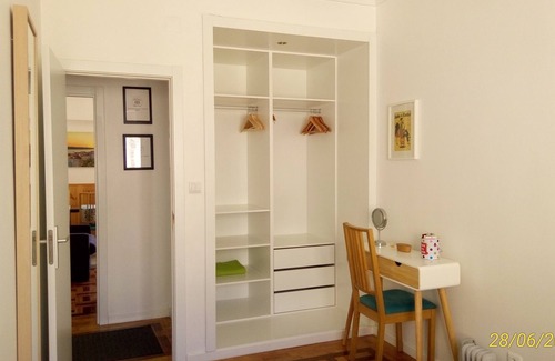 Linda-a-Velha Apartment | Residential flat near Império square in Bethléem, Lisbon