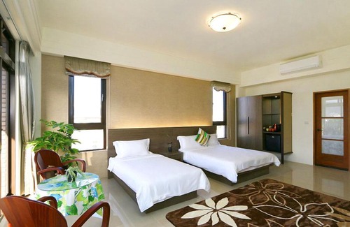 Taitung House | Residents with easy places