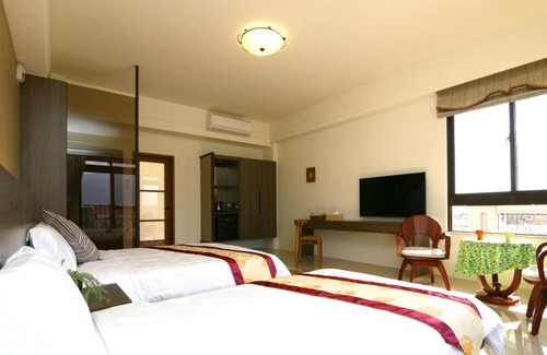 Taitung House | Residents with easy places