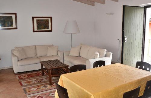 Albisano Apartment | Residenza alle Torri With Pool