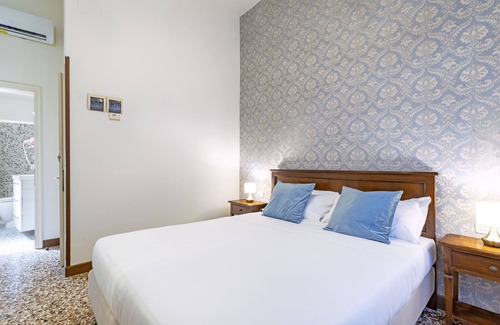 Dorsoduro Bed & Breakfast | Residenza Centopietre by Wonderful Italy - Camera Blue Moon 1