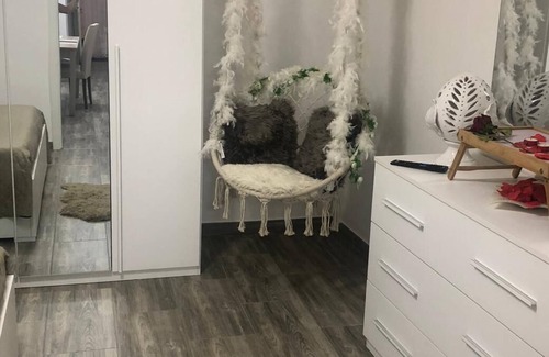 Bari House | RESIDES VICTORY