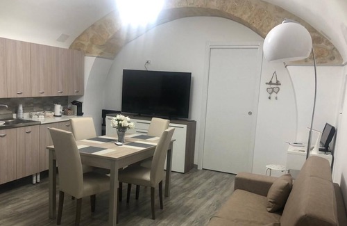 Bari House | RESIDES VICTORY