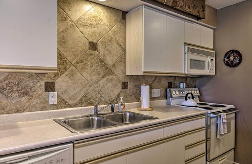 Branson Condo | Resort Condo in Branson: 4 Mi to the 76 Strip!