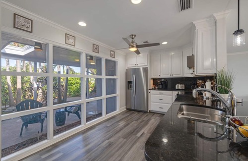 Tierra Verde House | Resort Feel Paradise- Beautiful Home with In Ground Pool- Great-Waterviews!