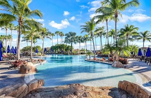 Biggar Condo | Resort Style Development w/Pool Tiki Bar - Sleeps 6