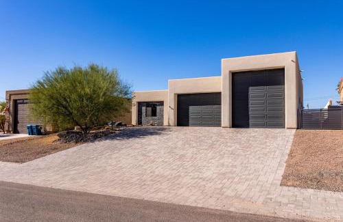 Lake Havasu City House | Resort Style Home Swim Up Bar Spa Firepit