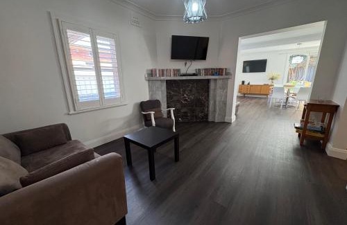 Bathurst House | Rest on Keppel