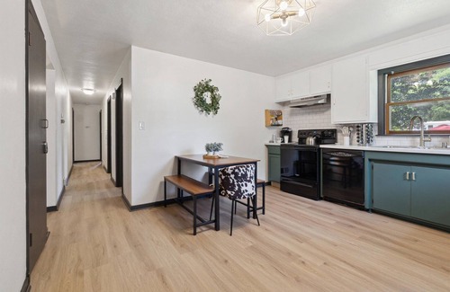 Green Bay House | Rest UR Cheesehead 9 min walk Lambeau-3 BR+arcade