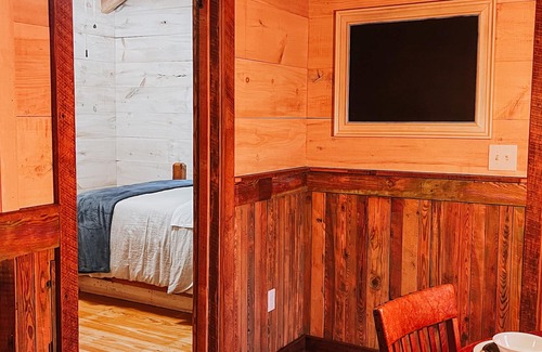 Gainesville Cabin | Restful Jewel In The Woods