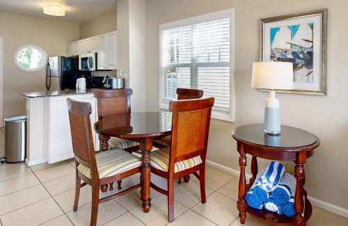 Marathon House | Restful Retreat