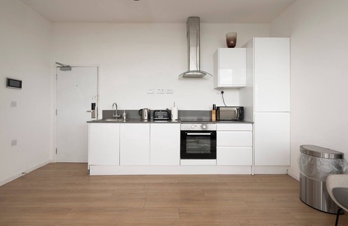 Smethwick Apartment | Restful stay with gym access in West Midlands