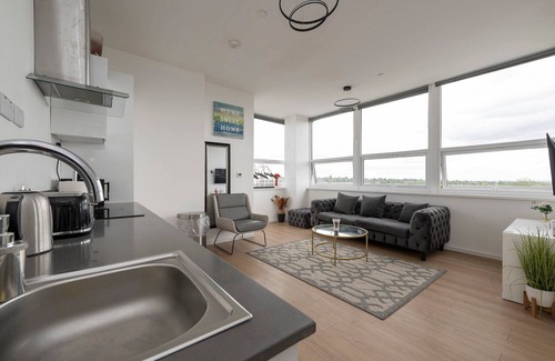 Smethwick Apartment | Restful stay with gym access in West Midlands