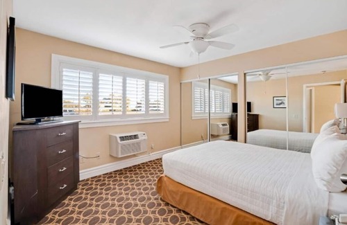 Corte Madera Hotel | Restful Suite | Kitchen | Outdoor Pool | Free Parking | Courtyard | BBQ Area
