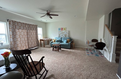 Maple Heights-Lake Desire House | Restful townhome with a separate entrance in Renton. Close to lot of amenities.