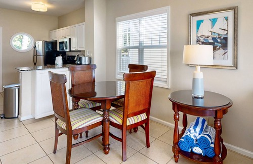 Marathon House | Restful waterfront townhome with deck, great water views & washer/dryer