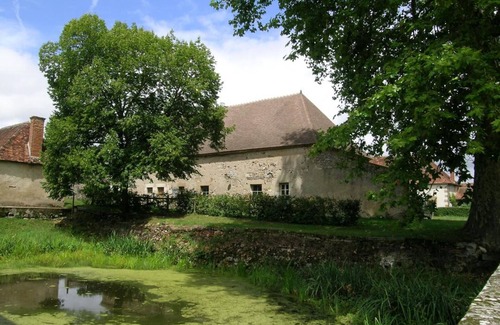 Sauvagny Cottage | Restored barn with fireplace, enclosed garden, pets allowed