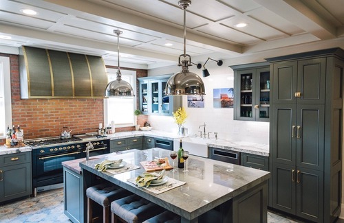 Chico House | Restored historic estate, remodeled by Julia Morgan, walk to downtown Chico!