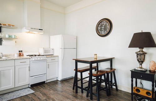 Chico House | Restored historic estate, remodeled by Julia Morgan, walk to downtown Chico!