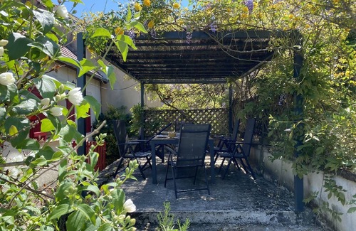 Carlux House | Restored stone house in a pretty village in the heart of the Périgord Noir