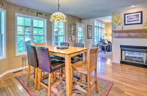 Nixa House | Retreat w/ Fire Pit ~ 16 Mi to Springfield!