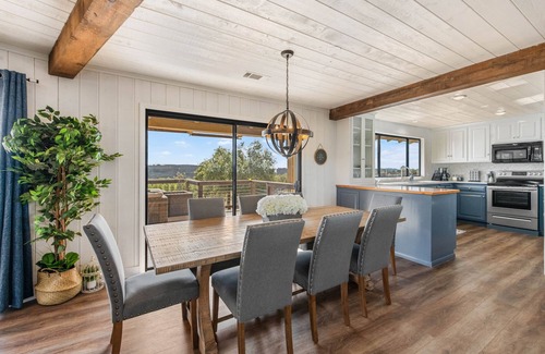 Valley Center House | Retreat with Pool & Stunning Mountain Views