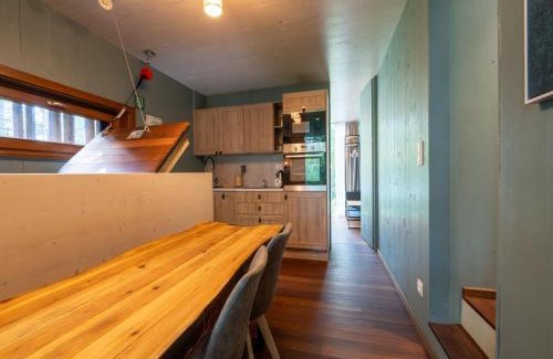 Maubray House | Retreat with Sauna & Views
