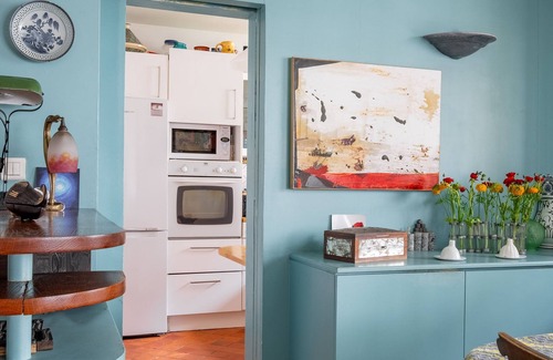 Croulebarbe Apartment | Retro Charm, by Veeve