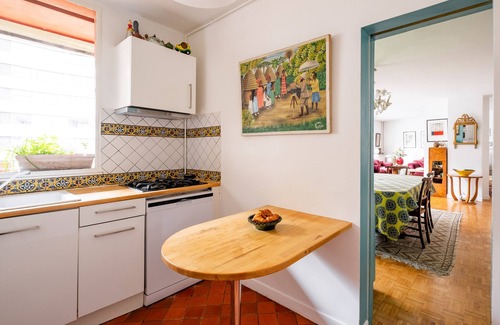 Croulebarbe Apartment | Retro Charm, by Veeve