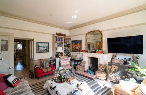 Wandsworth House | Retro-Chic Oasis in London