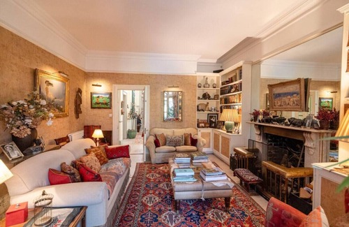 Wandsworth House | Retro-Chic Oasis in London
