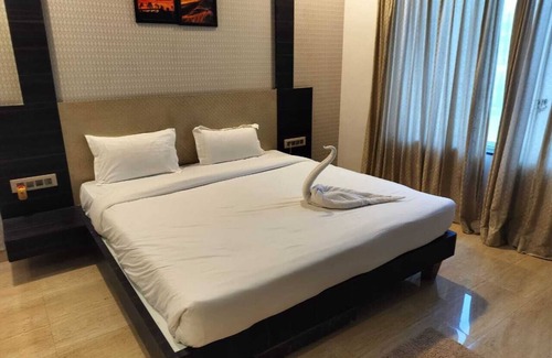 Lonavala Hotel | Retro Forest Resort